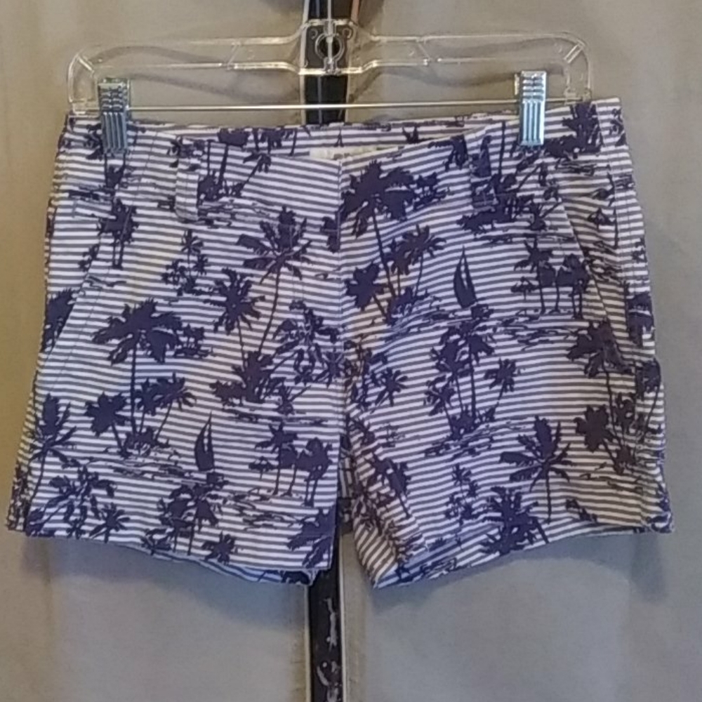 Vineyard Vines striped palm tree shorts